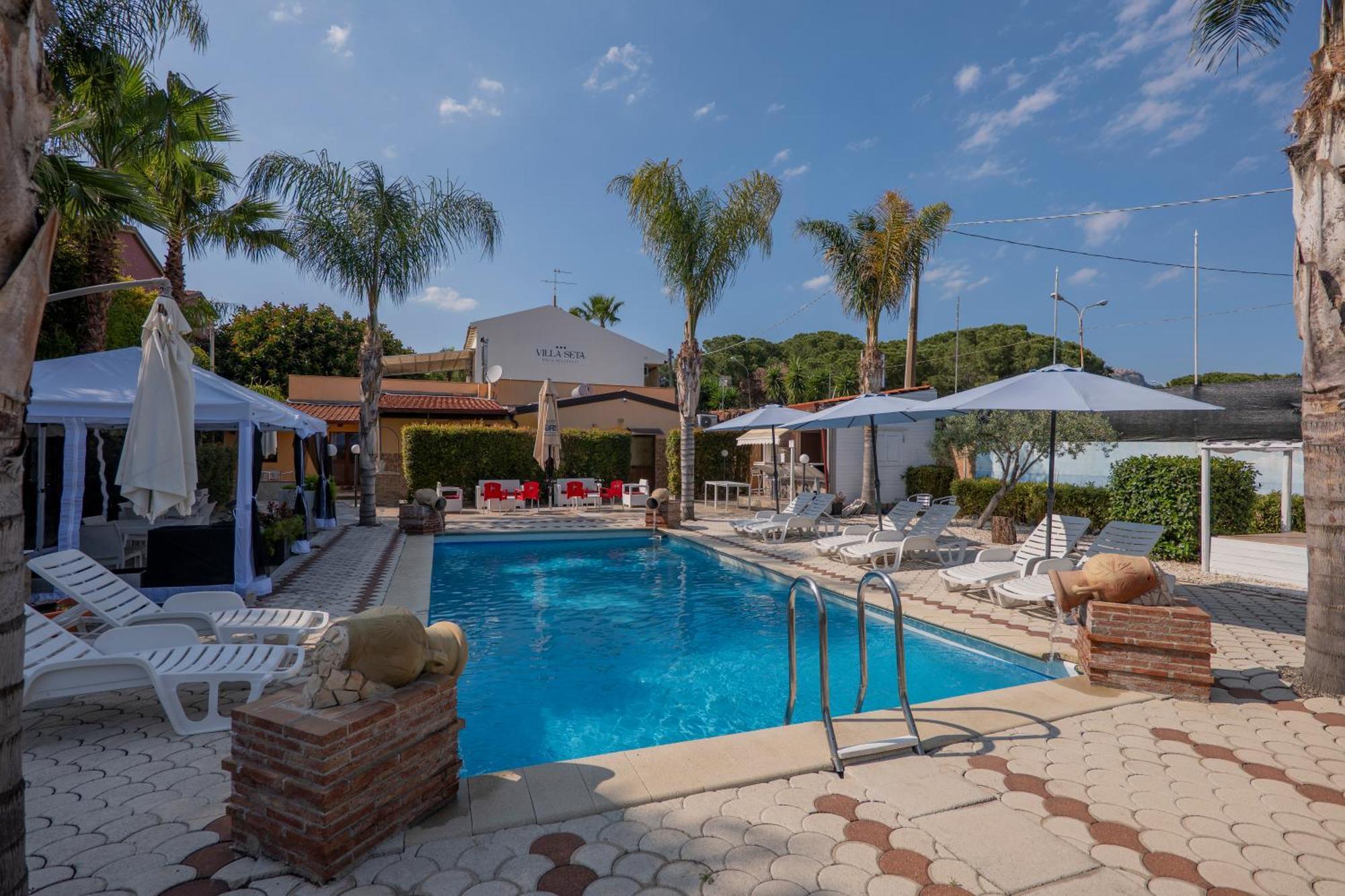 Villa Seta จีอาร์ดีนี นักซอส ภายนอก รูปภาพ
